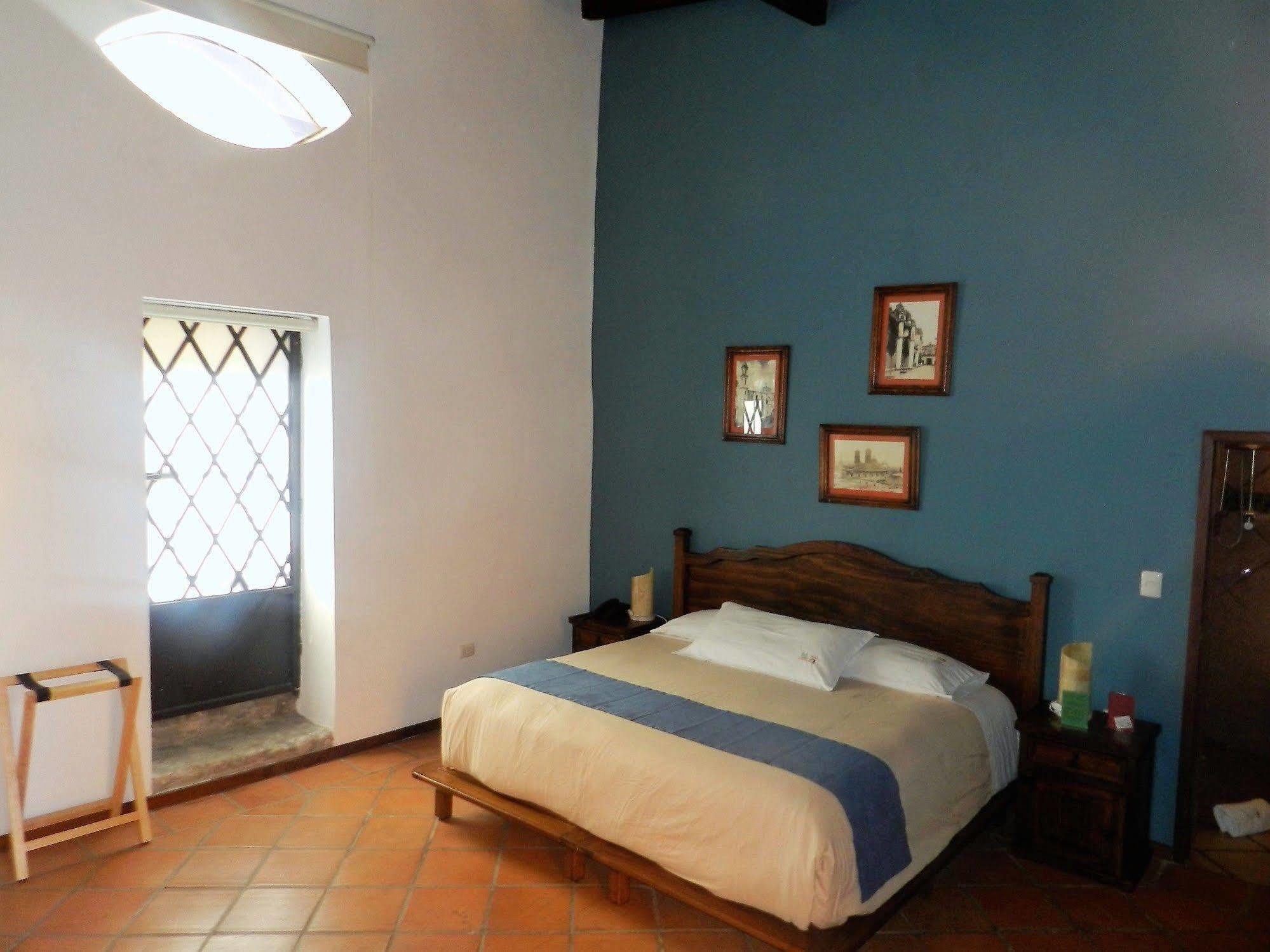 Collection O Al Otro Lado Del Rio, Puebla酒店 外观 照片 A room at Hotel San Cristóbal
