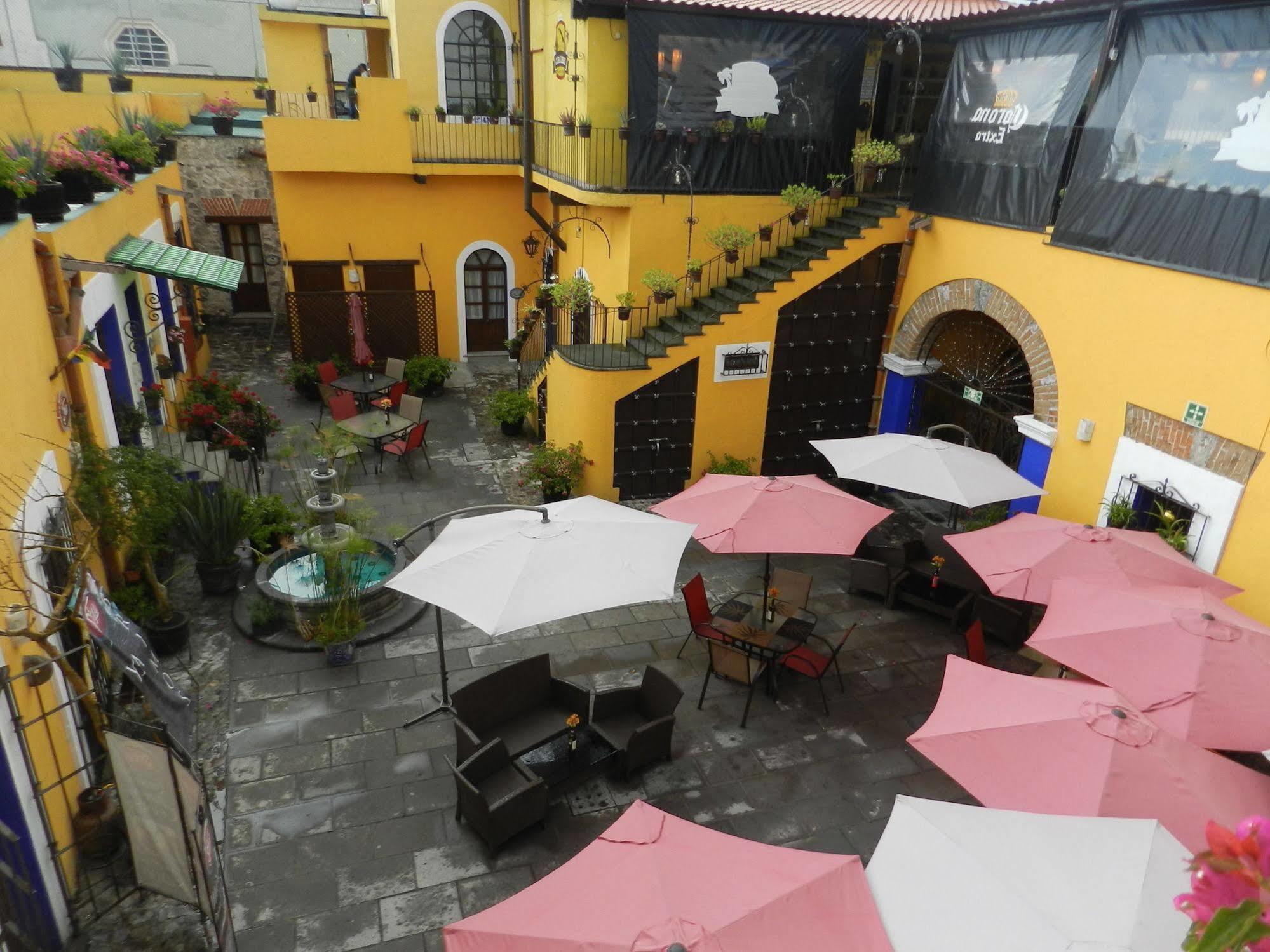 Collection O Al Otro Lado Del Rio, Puebla酒店 外观 照片 Patio of the restaurant